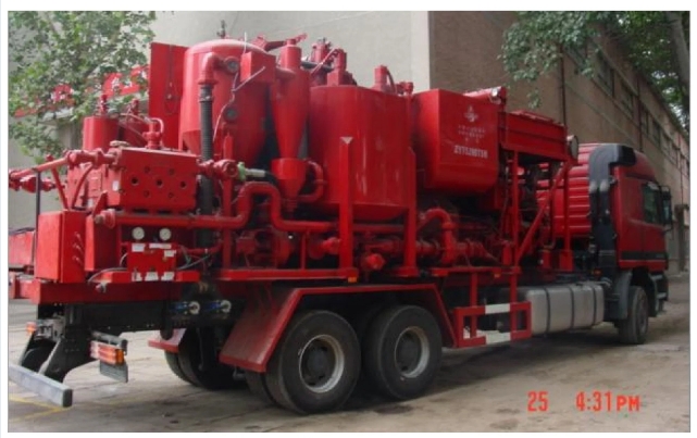 Fluid Supply Truck for Oilfield Cementing